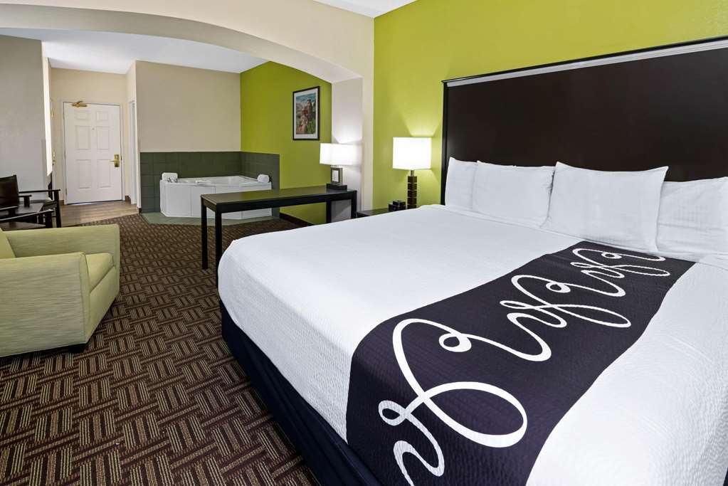 La Quinta Inn & Suites by Wyndham Fruita - photo 27
