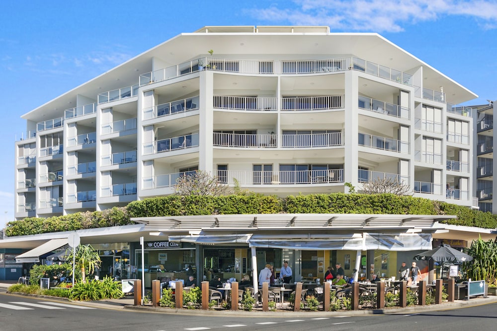 Rovera Apartments — 4-Star Luxury Hotel in Maroochydore, Australia