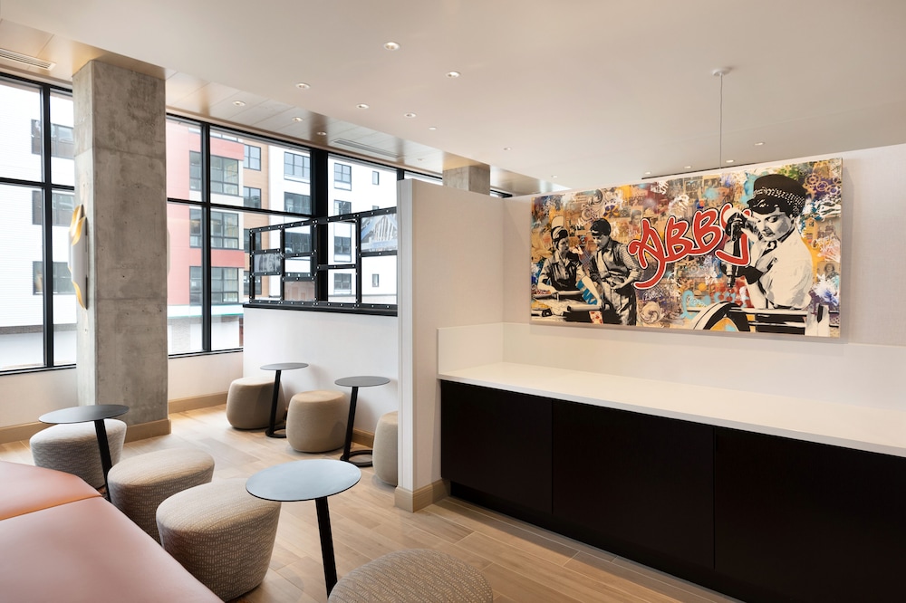 Hampton Inn & Suites Watertown Boston - photo 3