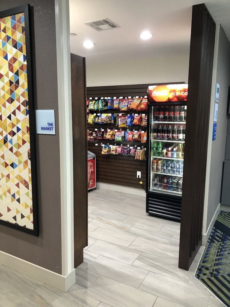 Holiday Inn Express Pineville Alexandria Area by IHG - photo 52