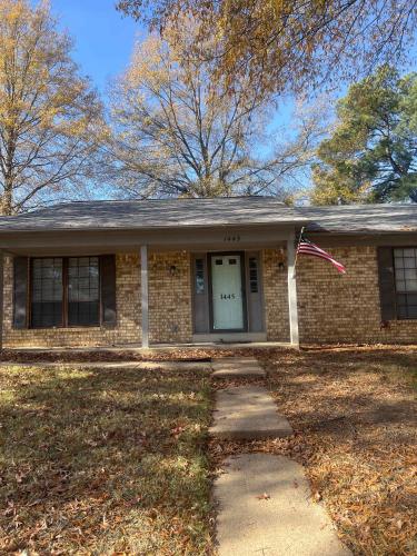 Near Shelby Farms & Greenline Cordova Comfort in Memphis, United States