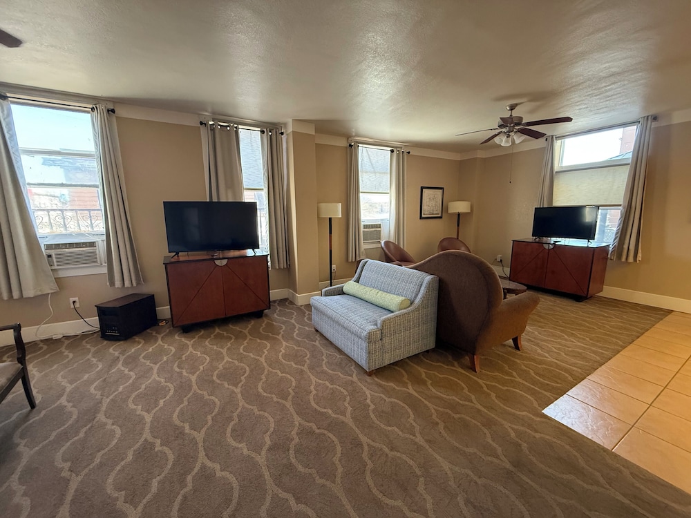 The Gadsden Hotel - photo 31