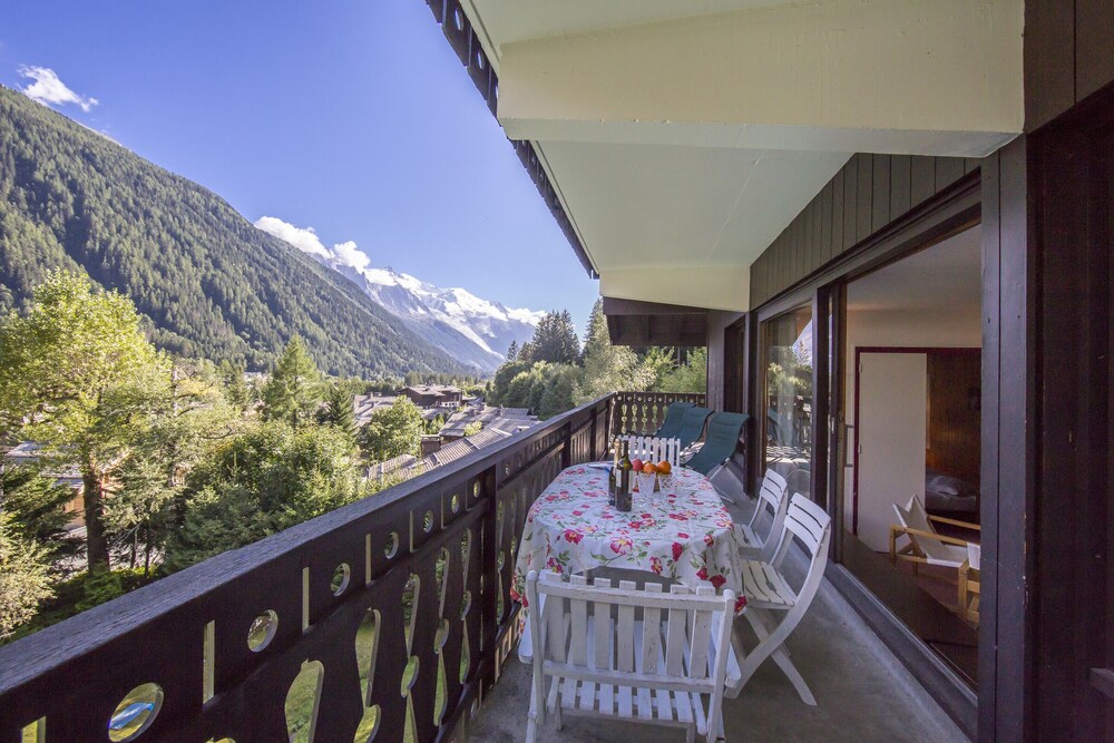 Résidence Androsace 42 Happy Rentals — 4-Star Luxury Hotel in Chamonix-Mont-Blanc, France