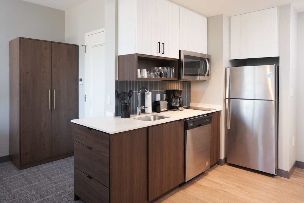 Staybridge Suites Wilmington Downtown by IHG - photo 12