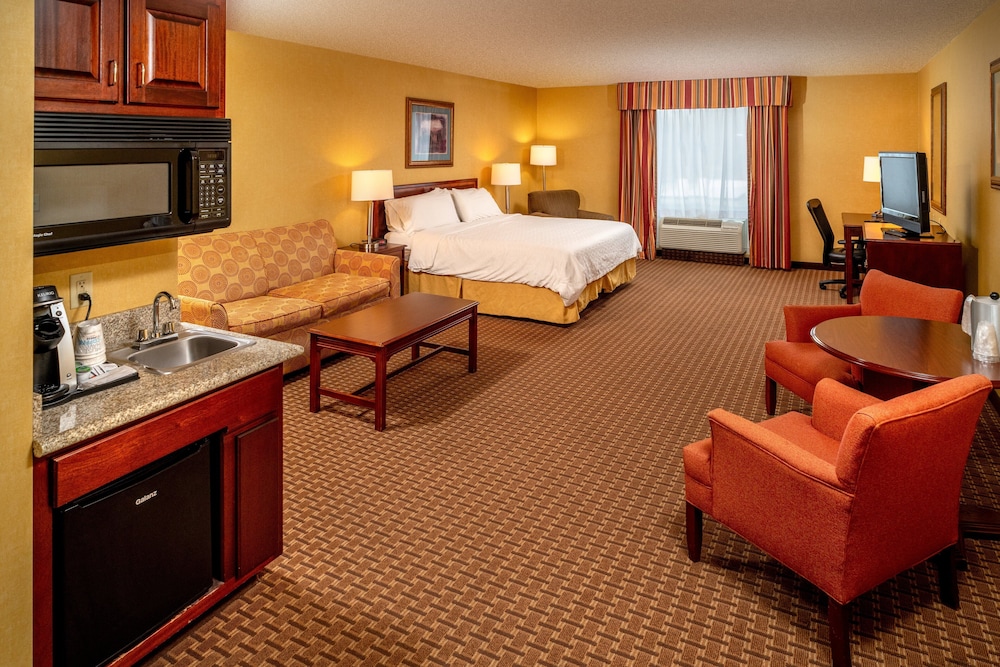 Holiday Inn Express Hotel & Suites Hazard by IHG - photo 28