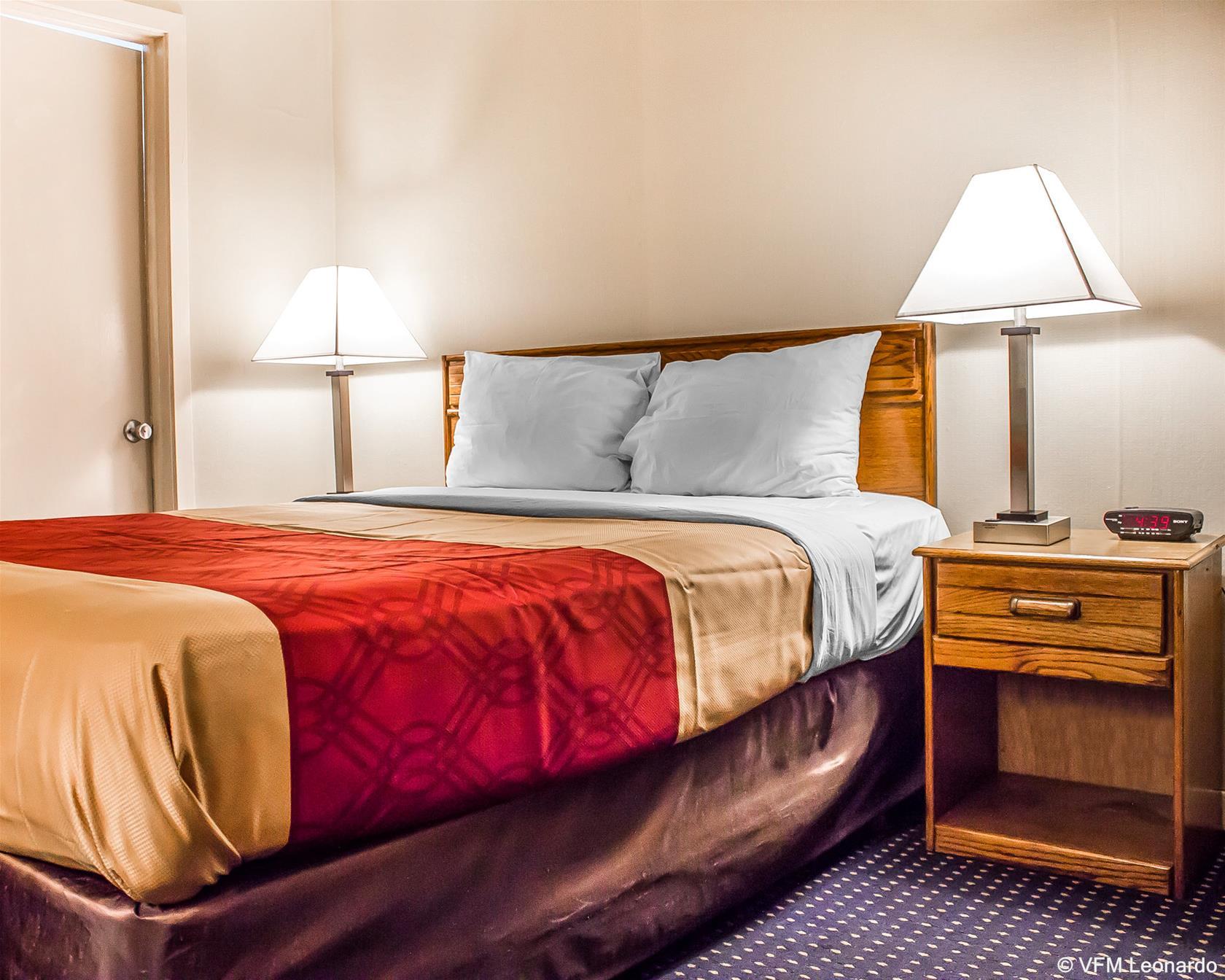 Economy Inn East Hartford CT - photo 41