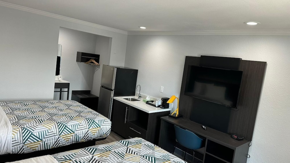 Studio 6 Suites San Ysidro CA San Diego South Bay - photo 12