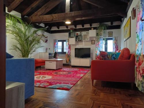 Hala' house — 4-Star Luxury Hotel in Castelletto Sopra Ticino, Italy