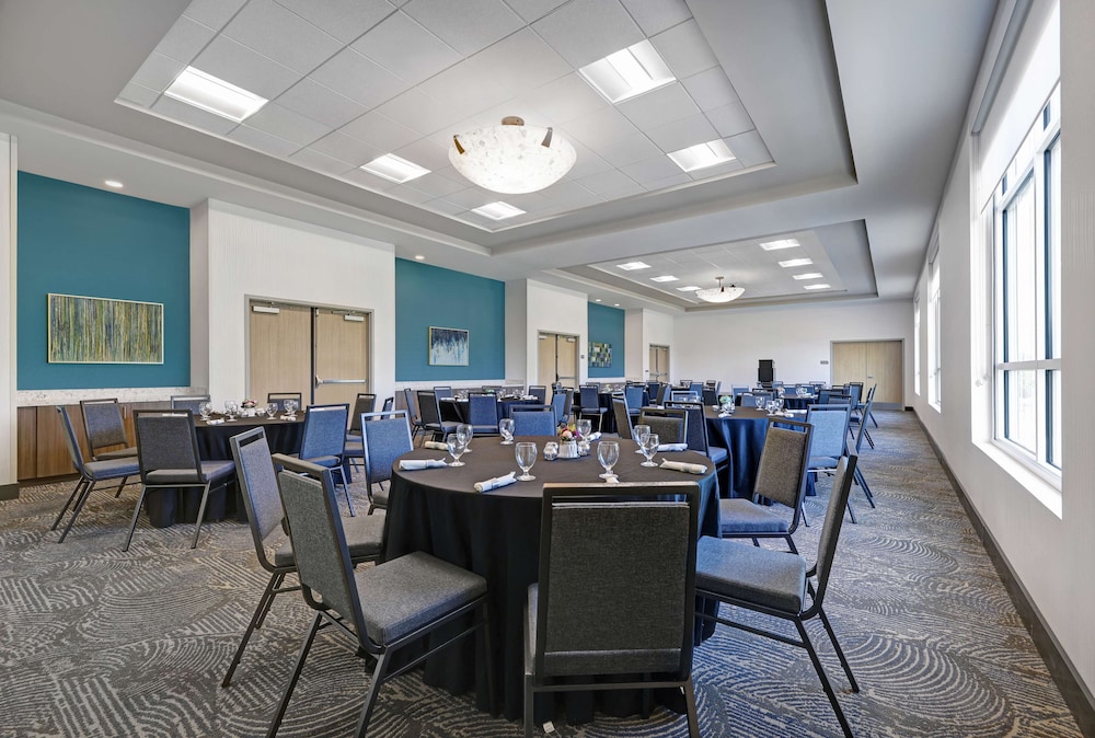 Hilton Garden Inn Manassas - photo 42
