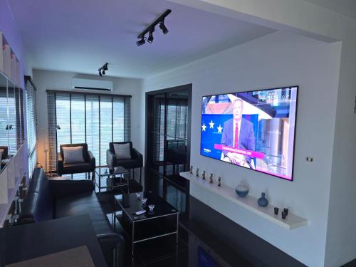 Flame Tree Suite 110 sqm 2 Bedroom Apartment — 4-Star Luxury Hotel in Hua Hin, Thailand