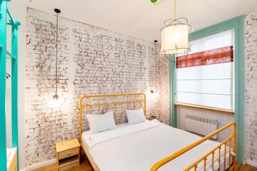 Unique and Beautiful 1BR Apt in Historic Tbilisi by Wehost