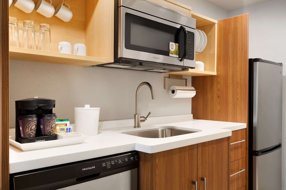 Home2 Suites by Hilton Roanoke VA - photo 18