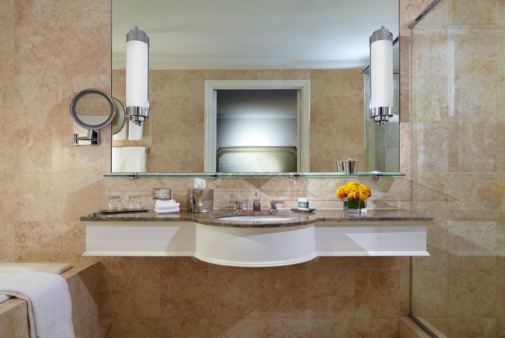 Omni Berkshire Place - photo 110