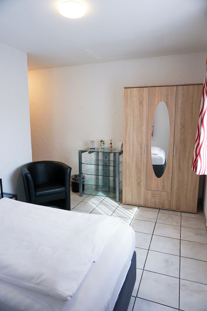 Hotel zur Schlemmerscheune — Weilerbach — photo 5