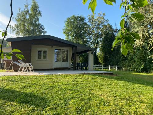 Au Cedre Bleu in Unknown City, France