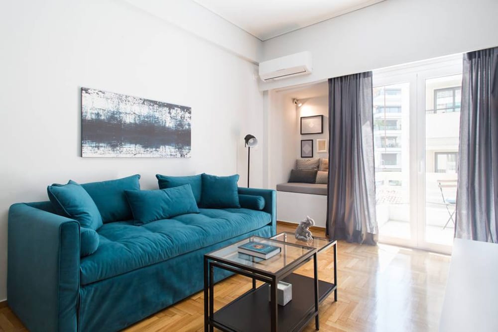 UPSTREET Bright Flat near Acropolis — 4-Star Luxury Hotel in Athens, Greece