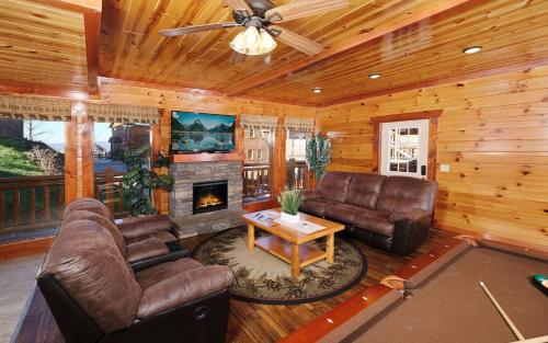 Splash N Mountain Lookout - last minute hotel in Pigeon Forge