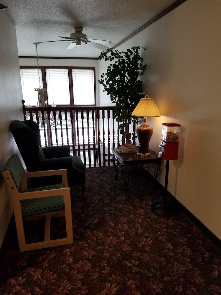 Bilmar Inn & Suites Dell Rapids Near Sioux Falls - photo 132