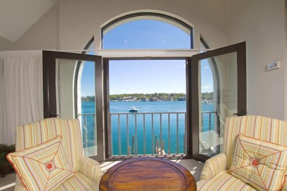 Edgewater Inn Charlevoix - photo 7