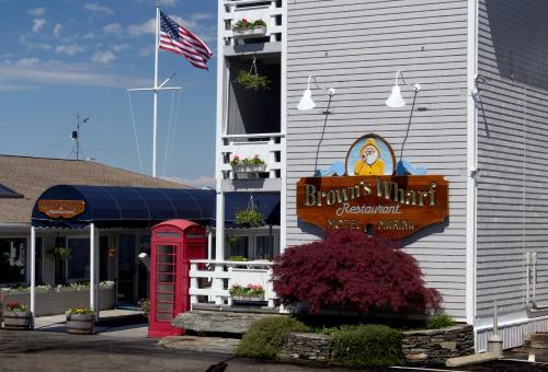 Brown's Wharf Inn - photo 25
