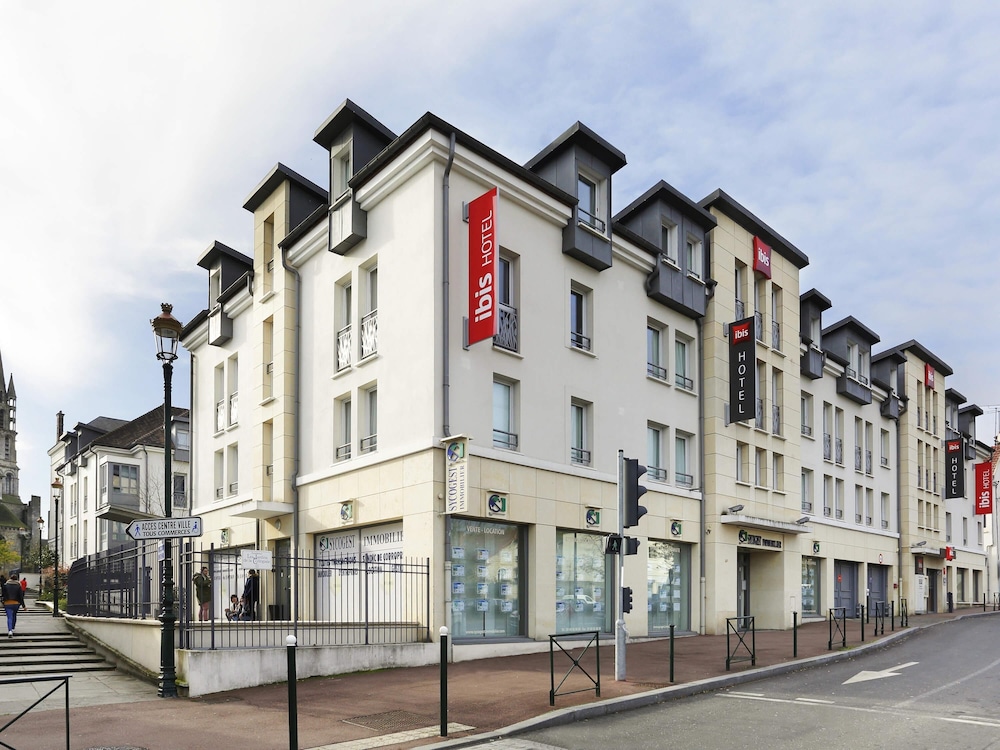 ibis Etampes - carbon neutral hotel in Etampes