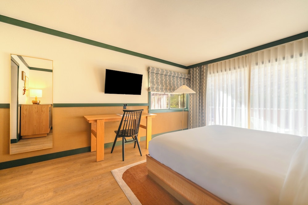 Royal Sun Palm Springs - photo 7