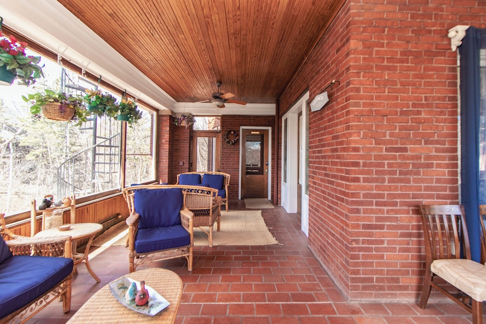 Historic GG Barnum Mansion by Heirloom Boutique Collection - photo 105