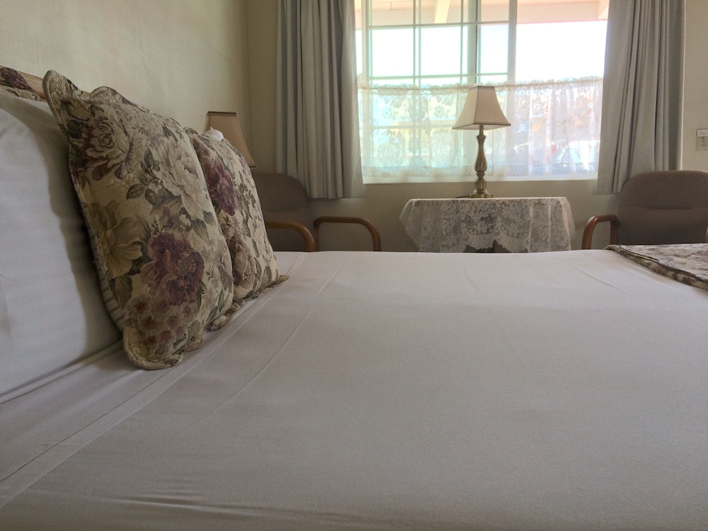 Sundown Inn - photo 5