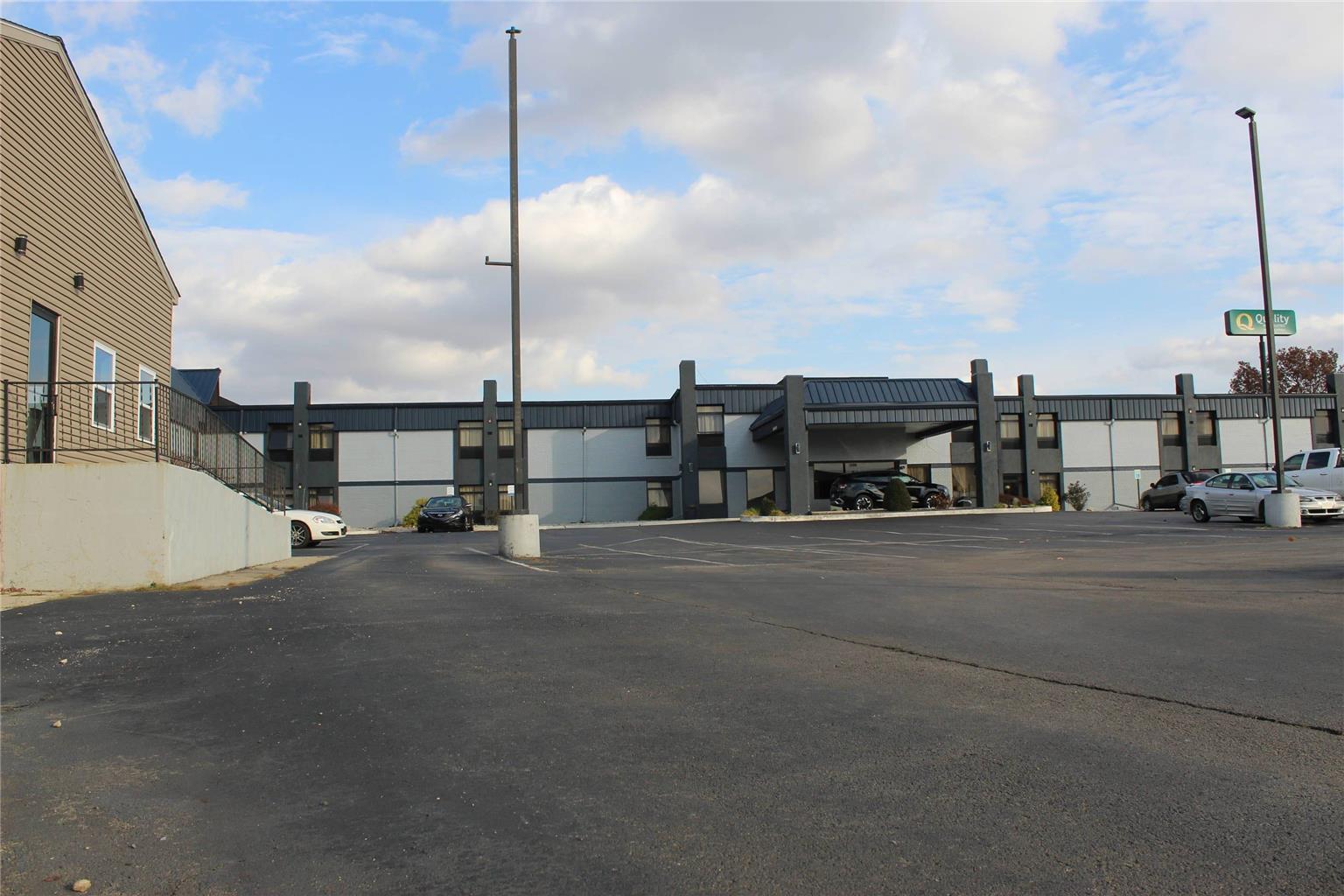 Quality Inn and Suites University Area - photo 8