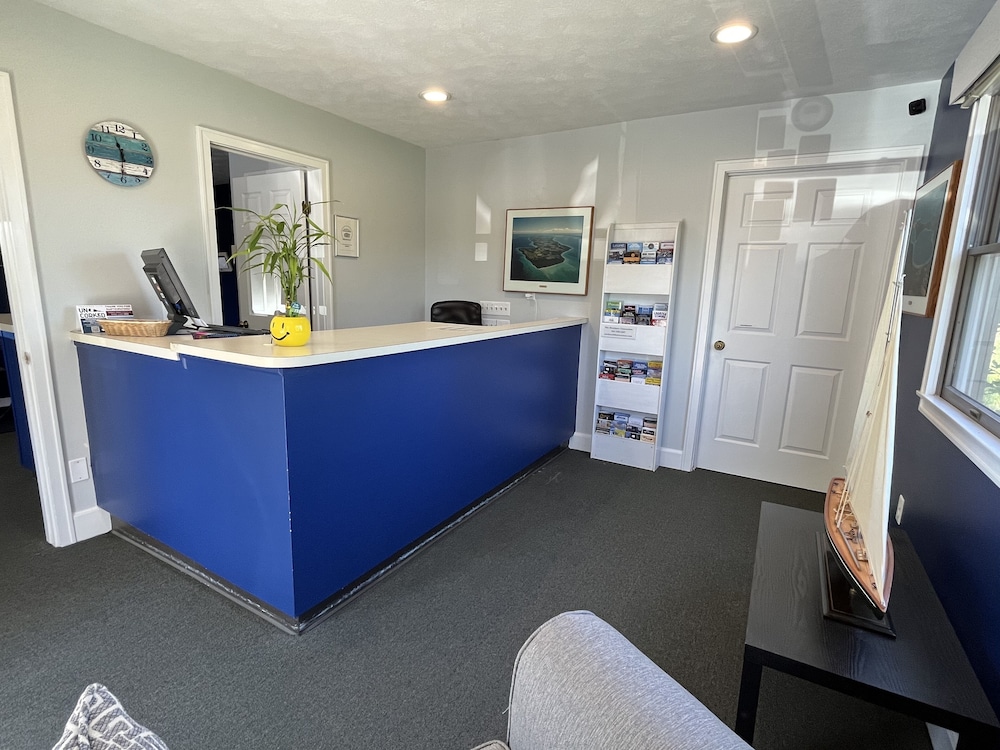 Traverse Bay Inn - photo 3