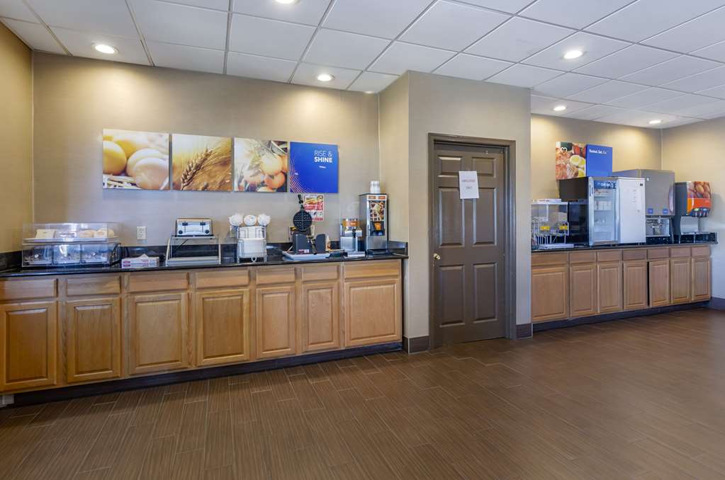 Comfort Inn & Suites Raphine Lexington near I 81 and I 64 - photo 31