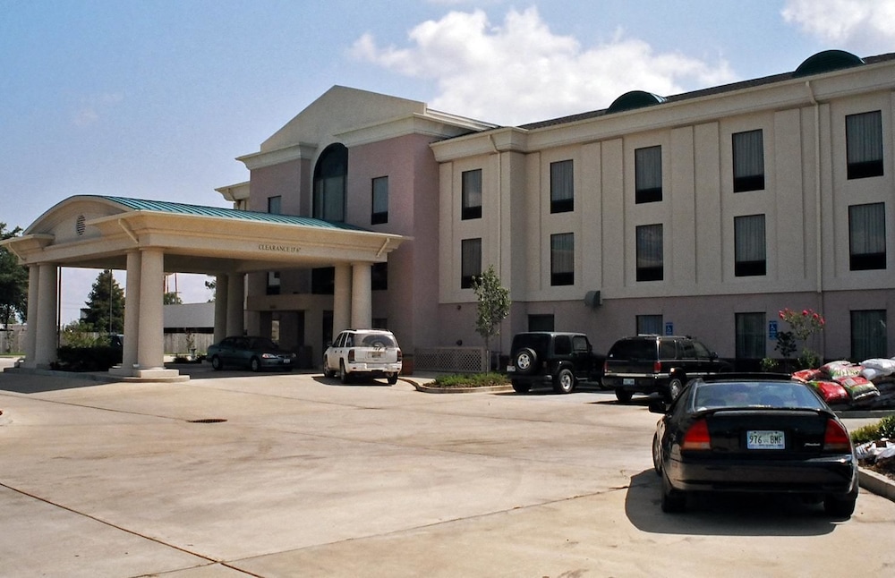 Holiday Inn Express Hotel & Suites Cleveland - photo 54