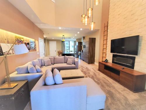 7562 Magic Village nice 8guests 4suites 8 min Disney — 4-Star Luxury Hotel in Orlando, United States