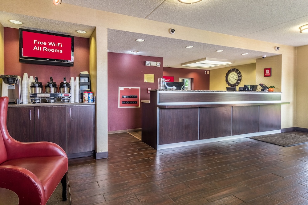 Red Roof Inn Detroit Metro Airport West - photo 21