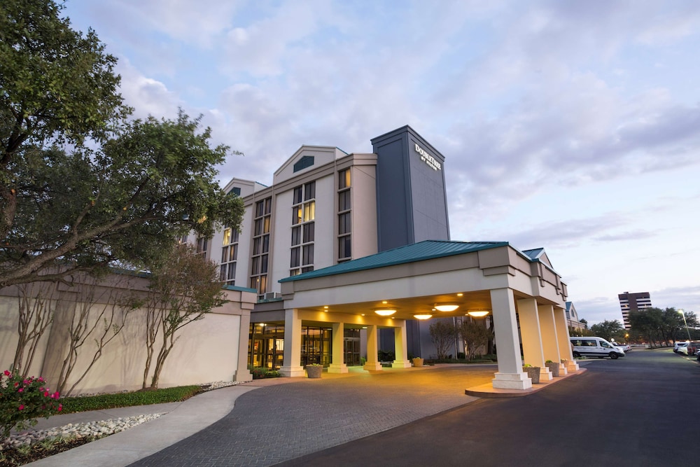 DoubleTree by Hilton Dallas DFW Airport North - photo 34