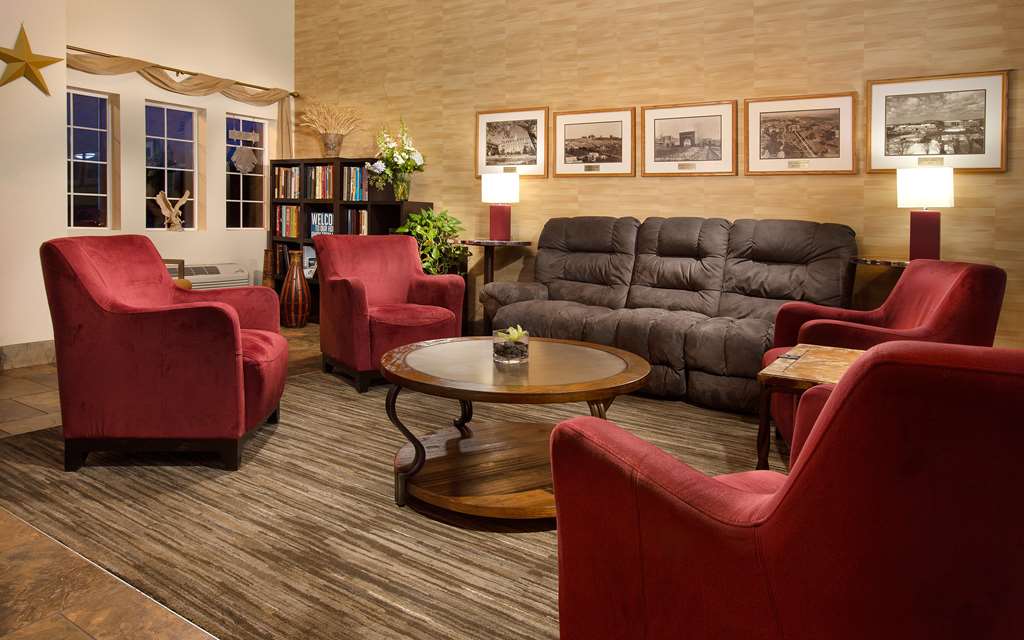 Coast Hilltop Inn - photo 9