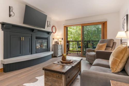 Upscale Couple S Getaway Hot Tubs — Driggs