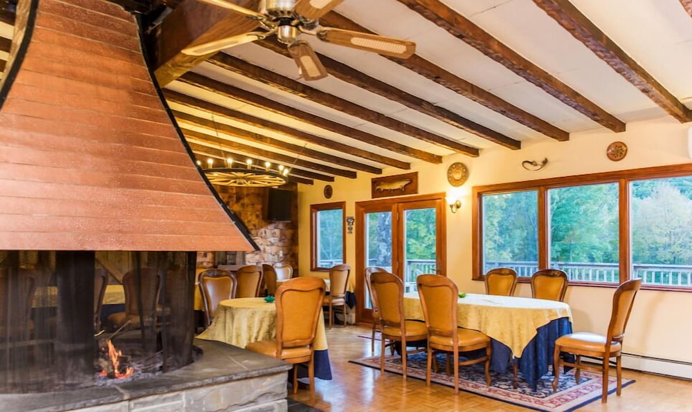 The Copperhood Retreat & Spa - photo 25