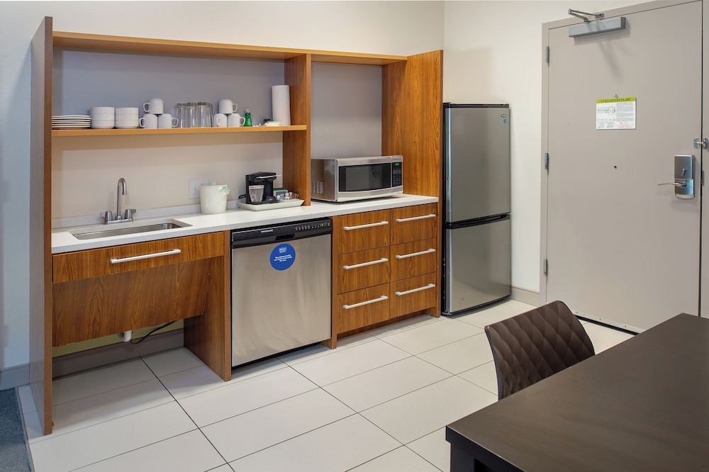 Home2 Suites by Hilton St. Louis Forest Park - photo 22