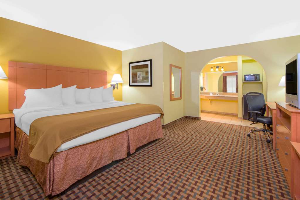 Days Inn by Wyndham Lubbock South - photo 7