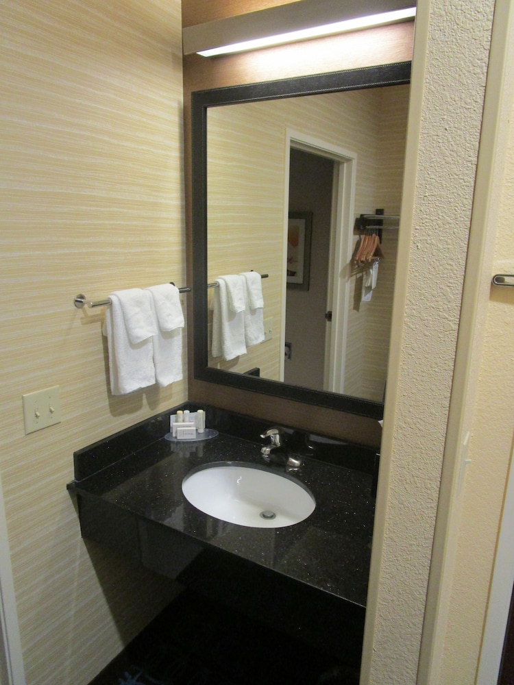 Fairfield Inn & Suites by Marriott Denver Tech Center South - photo 20