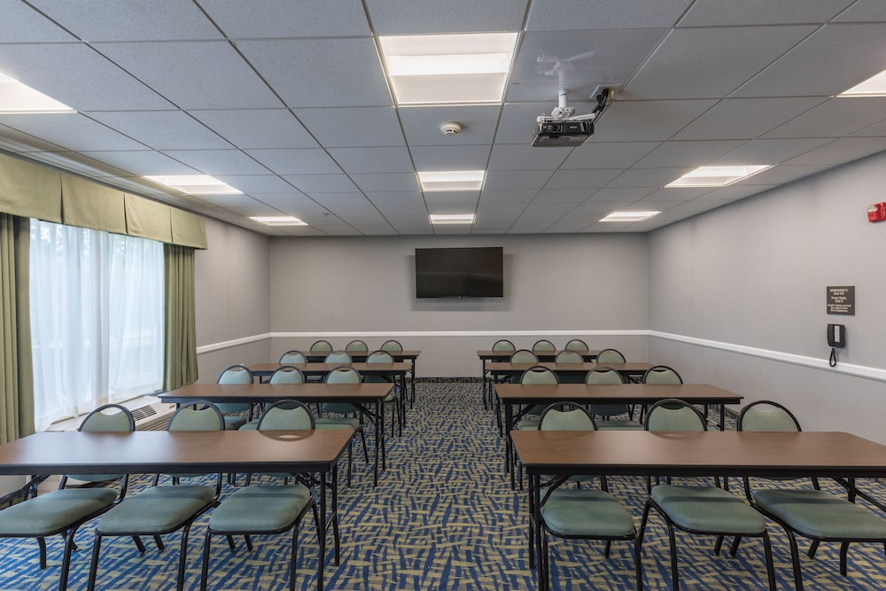 Hampton Inn Eugene - photo 39