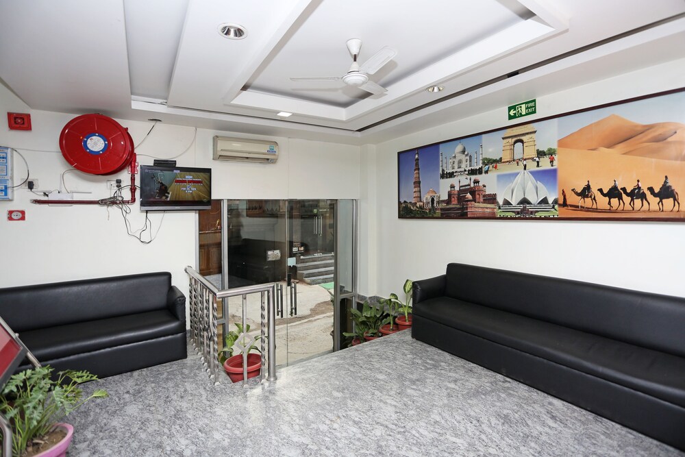 Hotel Flight Path - last minute hotel in New Delhi