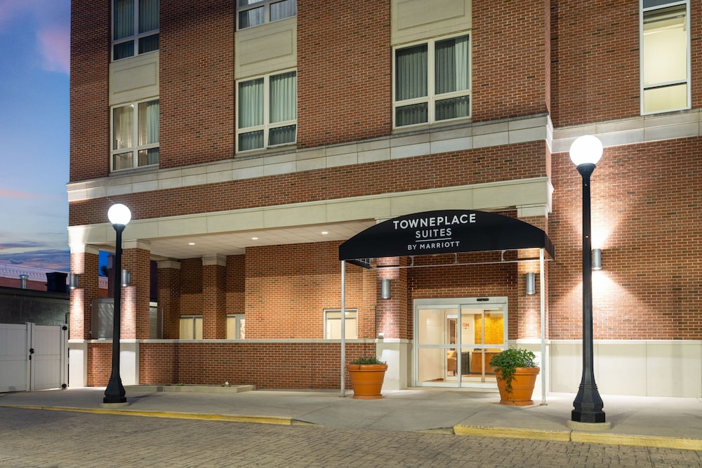 TownePlace Suites by Marriott Champaign Urbana Campustown — hotel in Champaign