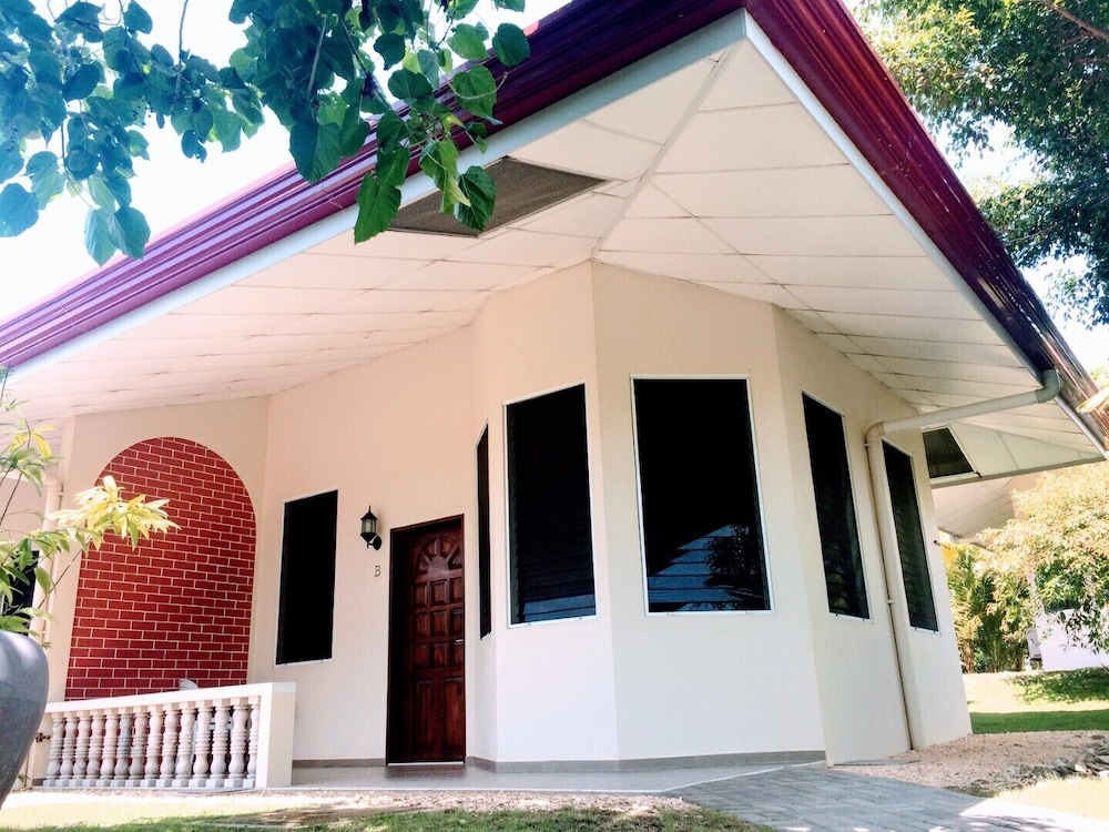Meili Beach Resort pet-friendly hotel Cebu City