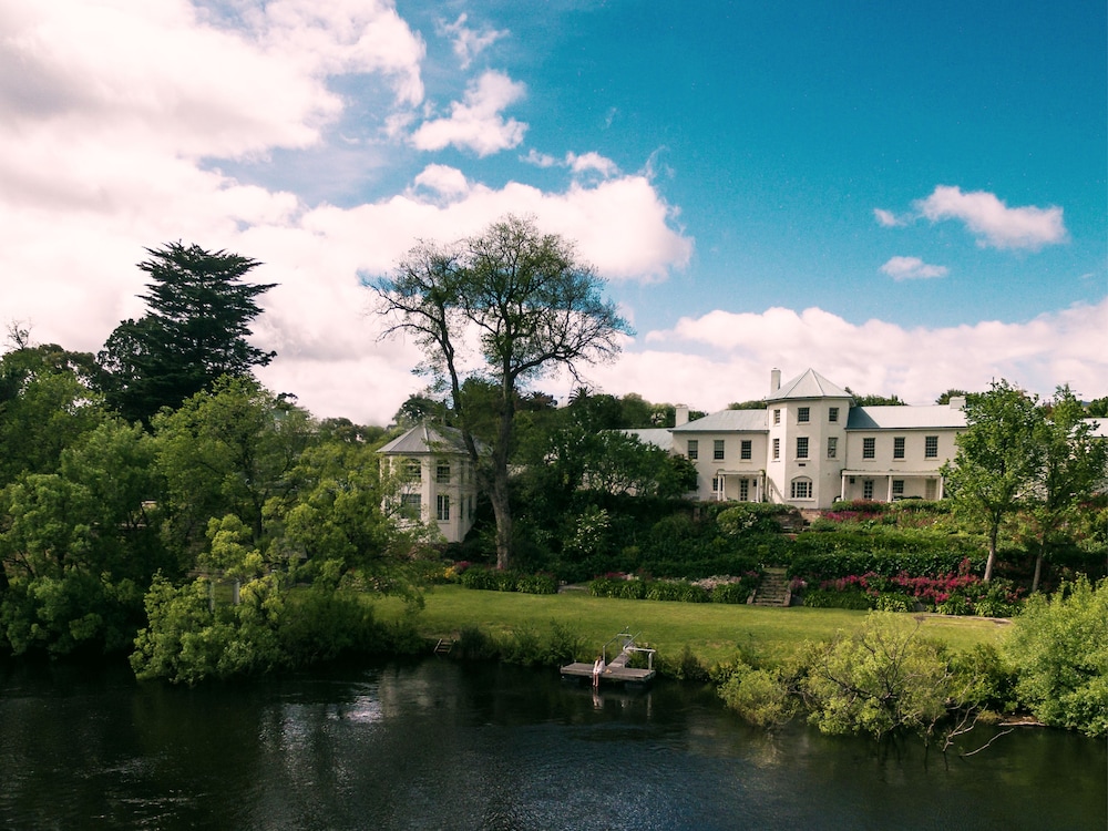 The Woodbridge Waterfront Rooms. — hotel in New Norfolk