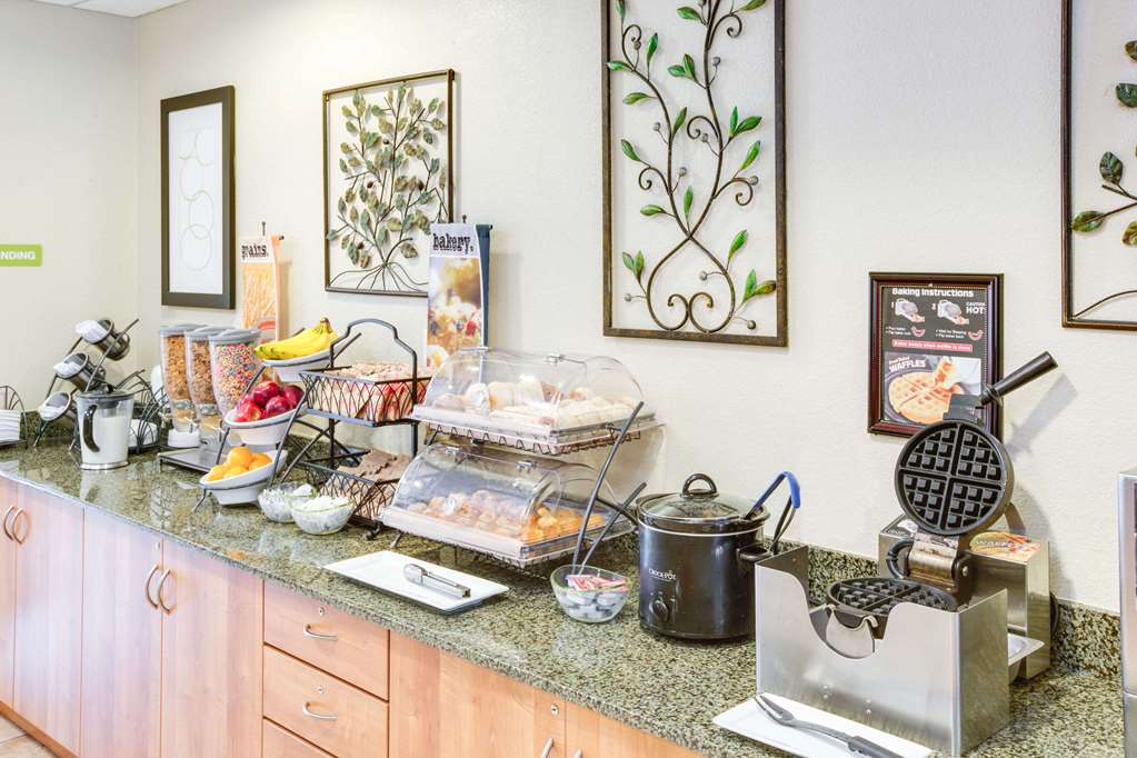 Microtel Inn & Suites by Wyndham Saraland North Mobile - photo 14