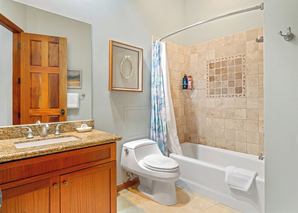 Luana Waikiki Hotel & Suites - photo 125