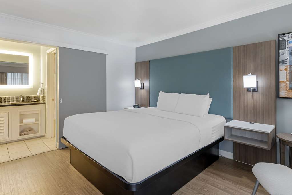 Best Western Plus Riviera - photo 13