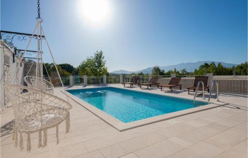 Awesome Home In Cista Provo — 4-Star Luxury Hotel in Cista Provo, Croatia
